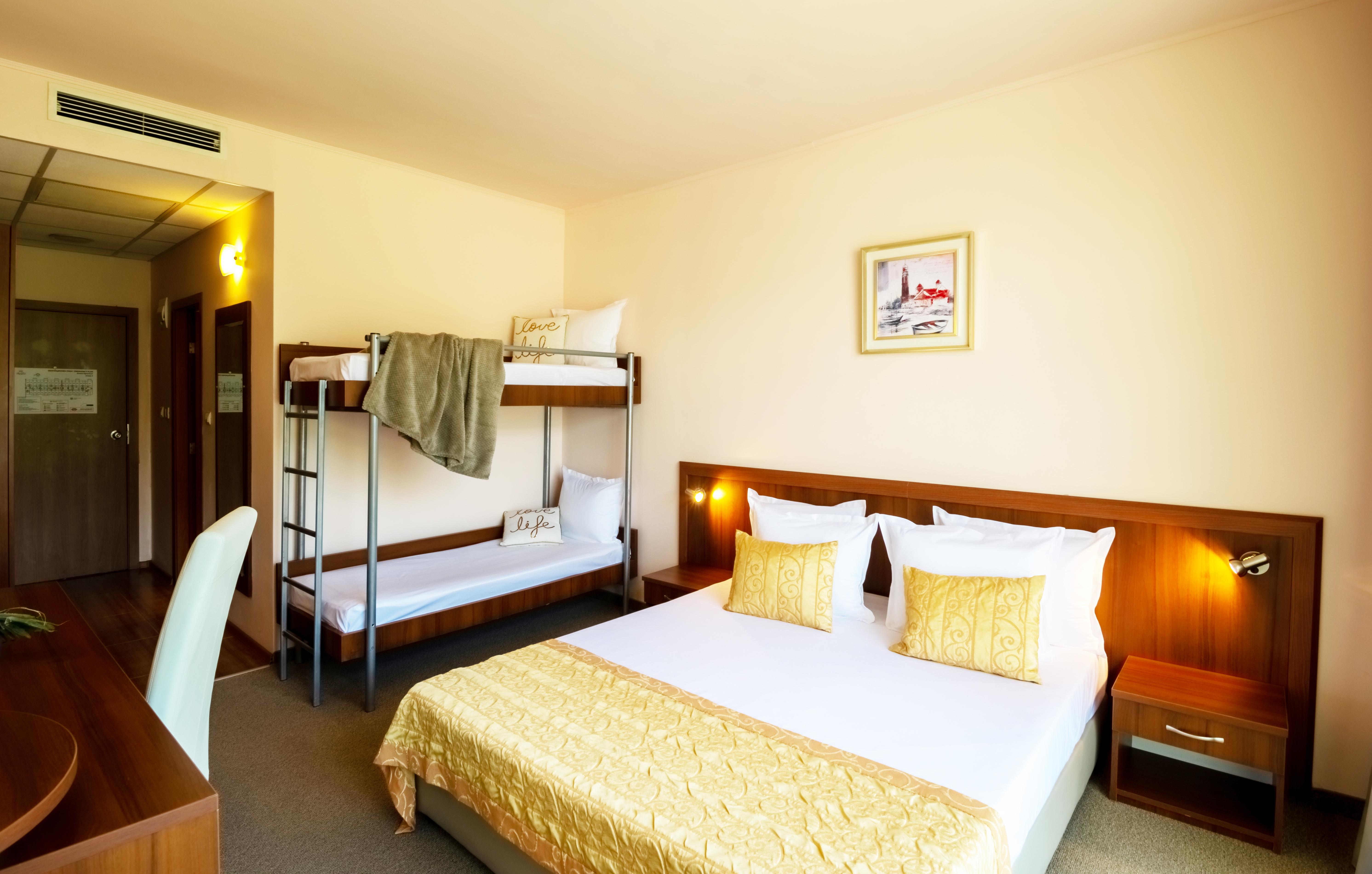 Kristal Hotel Golden Sands Exterior photo