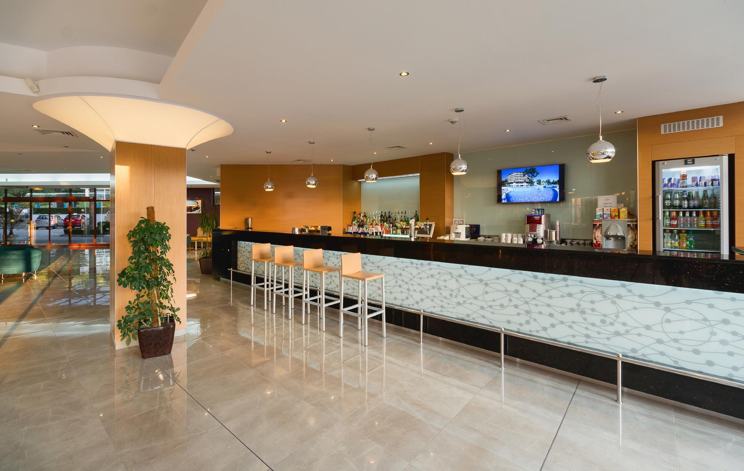 Kristal Hotel Golden Sands Exterior photo