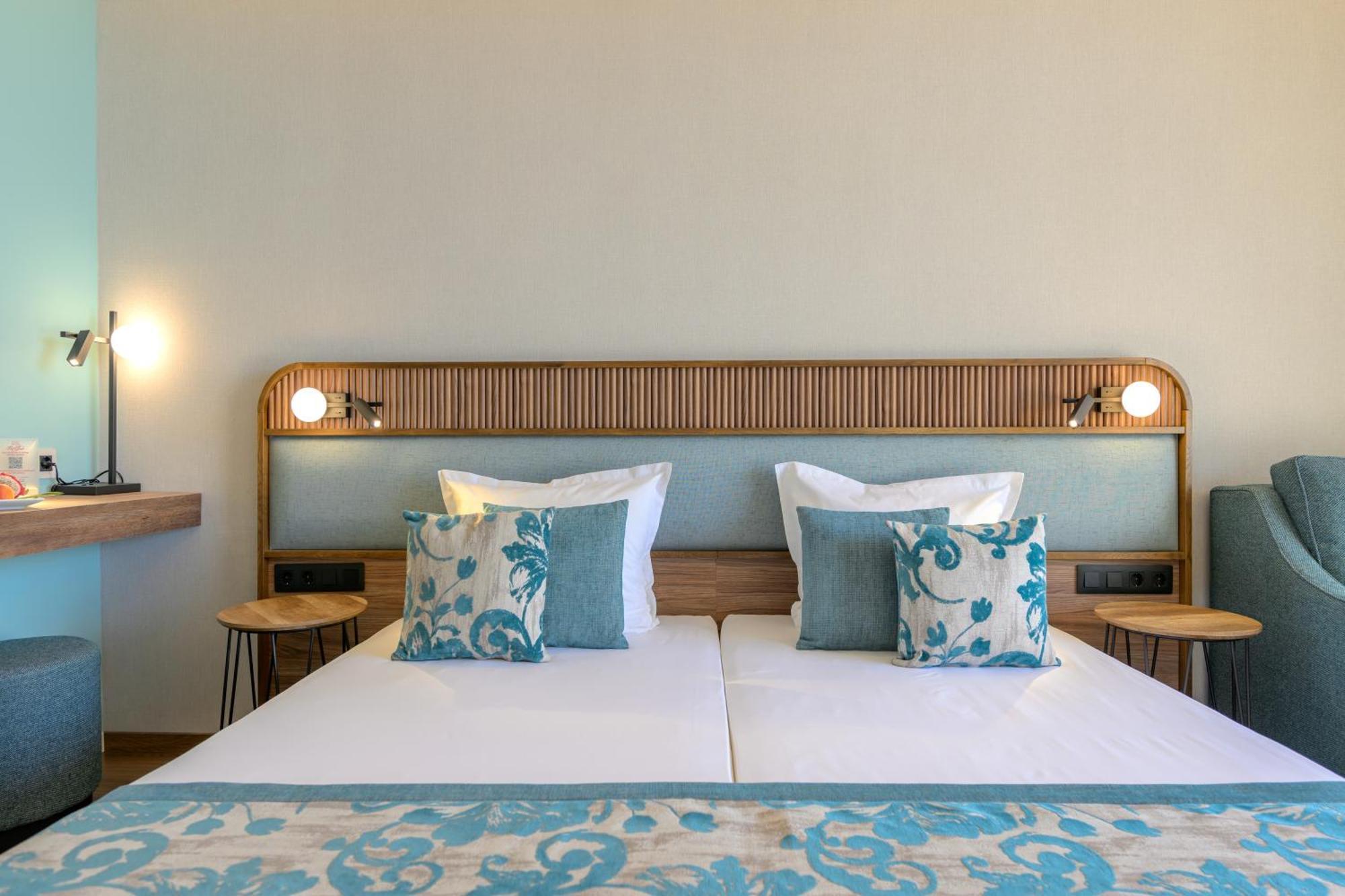 Kristal Hotel Golden Sands Exterior photo