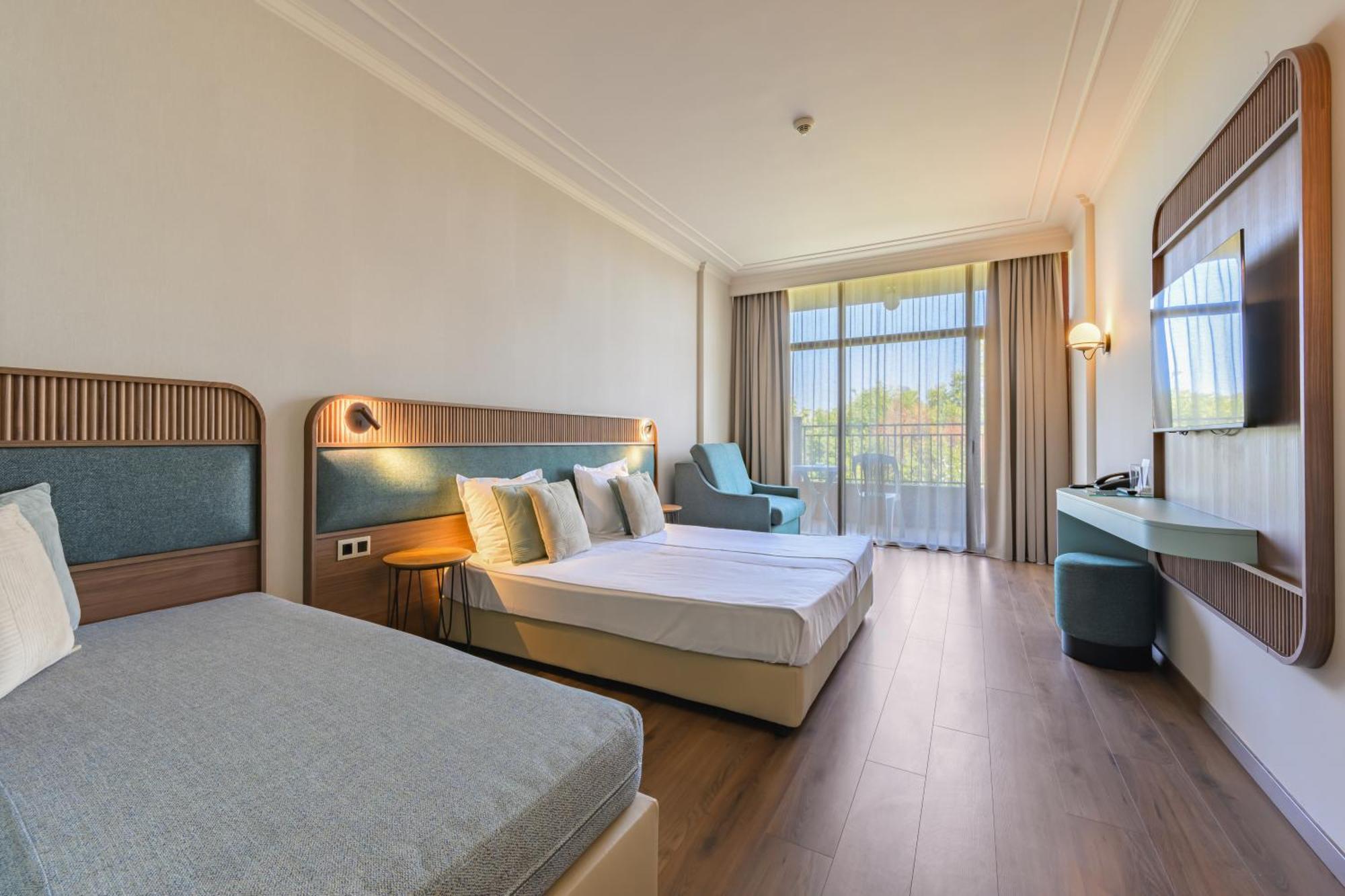 Kristal Hotel Golden Sands Exterior photo